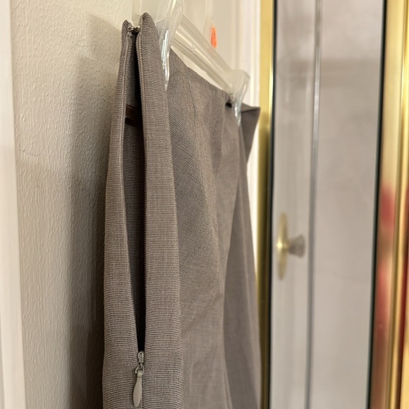 Vintage Ann Taylor suit circa 1990’s excellent condition. Jacket new - Picture 9 of 10